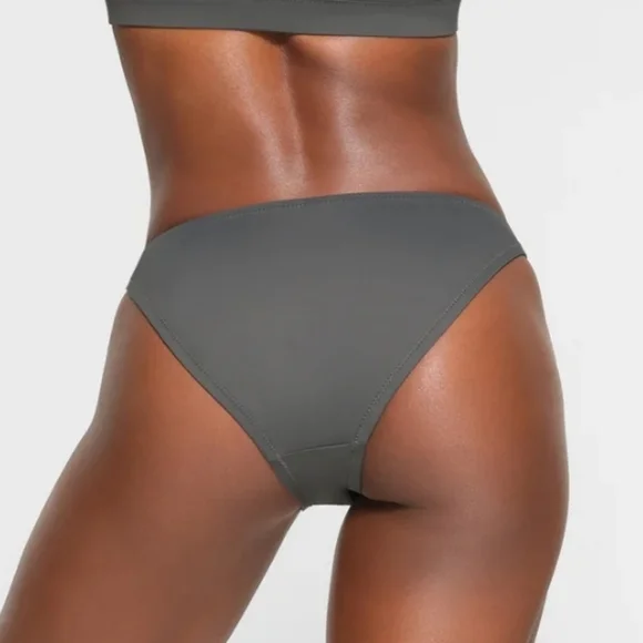 2pcs SKIMS SHAPING SWIM UNLINED UNDERWIRE & SWIM MID COVERAGE BOTTOMS/ XXS/NWT - Picture 11 of 15